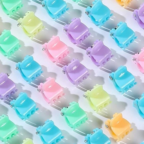 30 piece small pastel hair clips - Picture 3 of 3